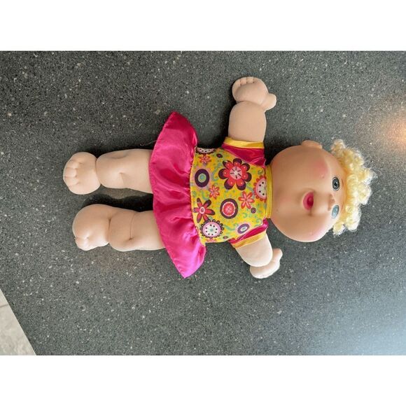 Cabbage Patch Kid Dolls - Picture 8 of 9